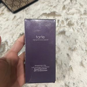 Tarte Foundation- light medium sand